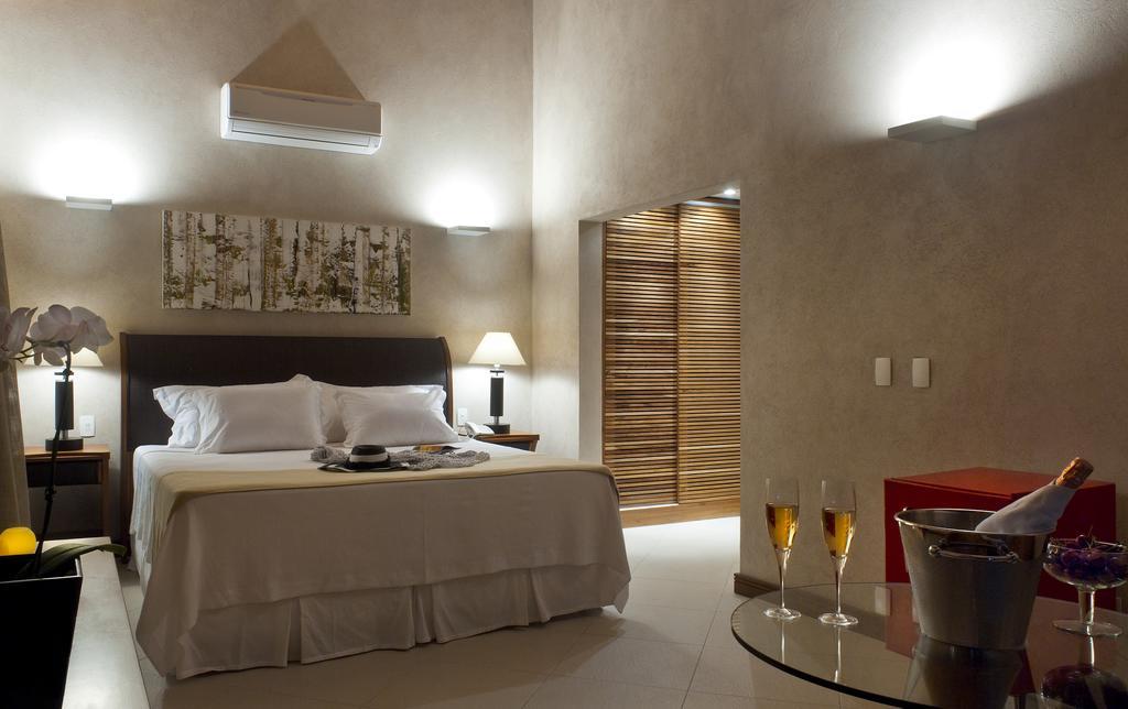 Abayomi Hotel 4*