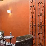 Abayomi Hotel