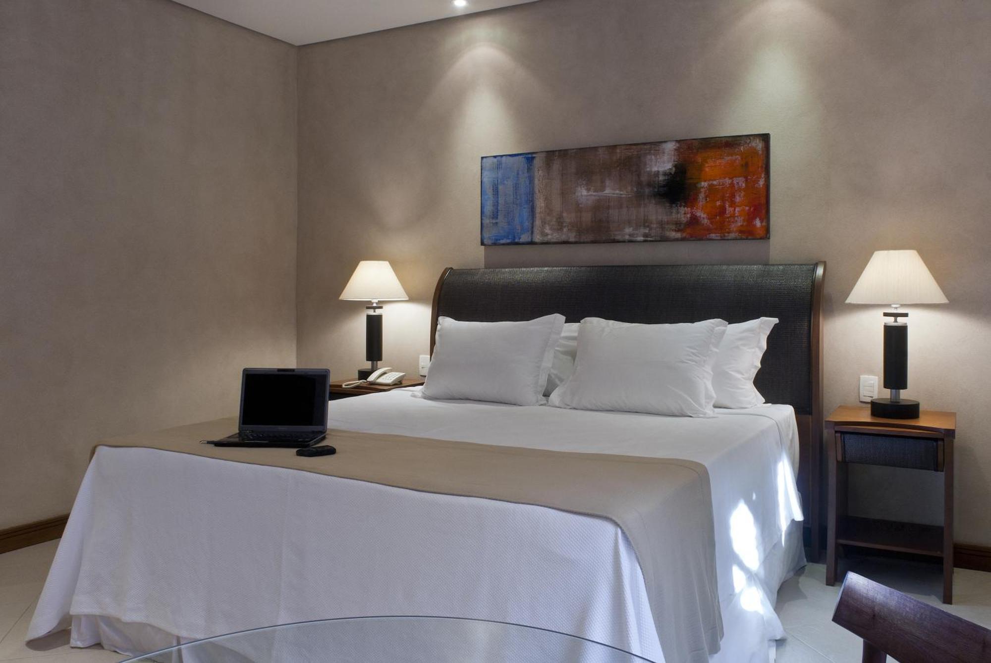 Abayomi Hotel